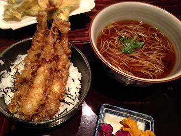 お蕎麦と小海老天丼　1080円