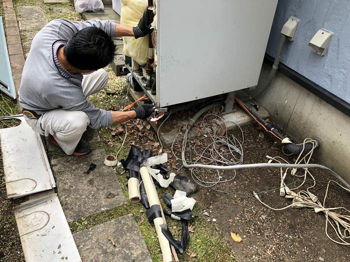 電気温水器からエコキュートへ取替え工事